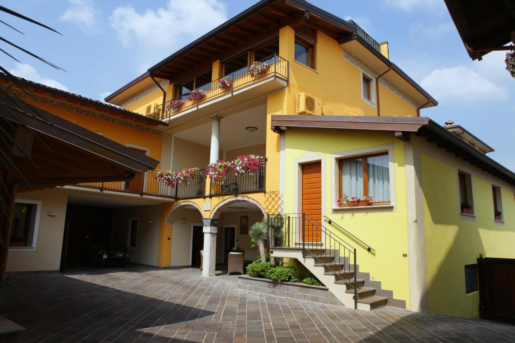Agriturismo Il Barone Moniga del Garda Exterior foto